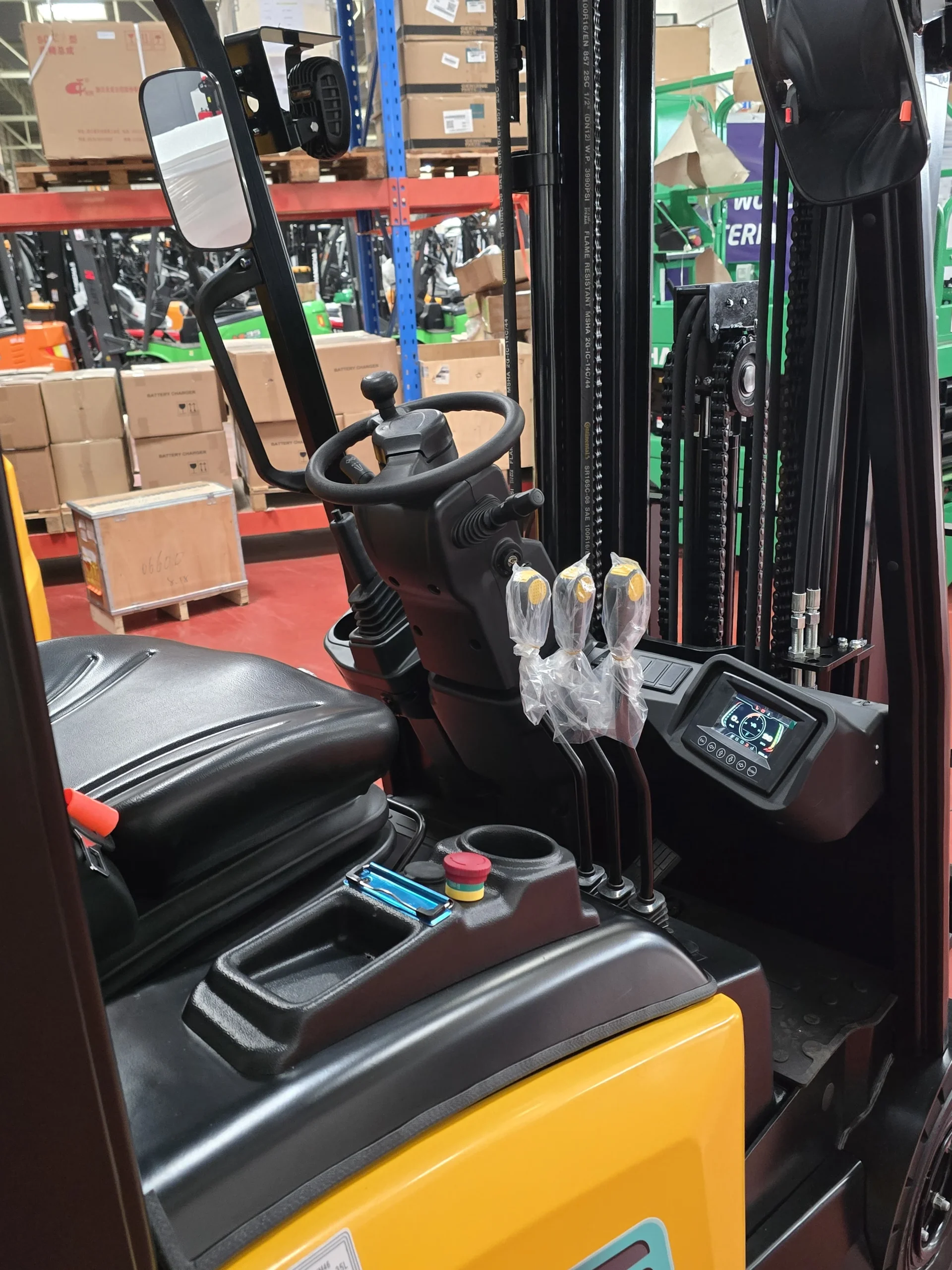 Chariot Élévateur 1.6T (3 Roues) | Lithium ou Plomb