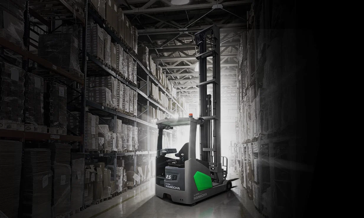 CHARIOT RÉTRACTABLE (REACH TRUCK)